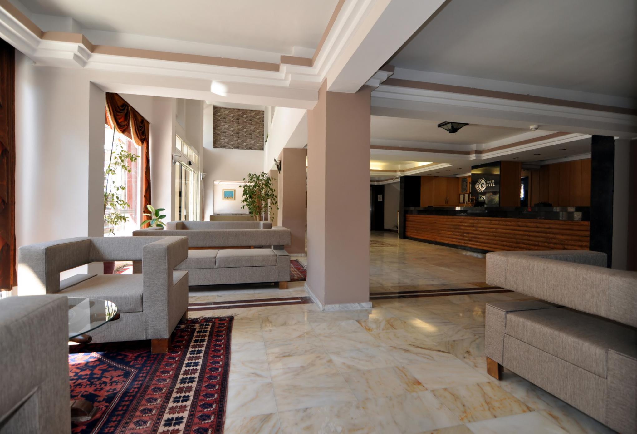 Surtel Hotel คูซาดาซี ภายนอก รูปภาพ