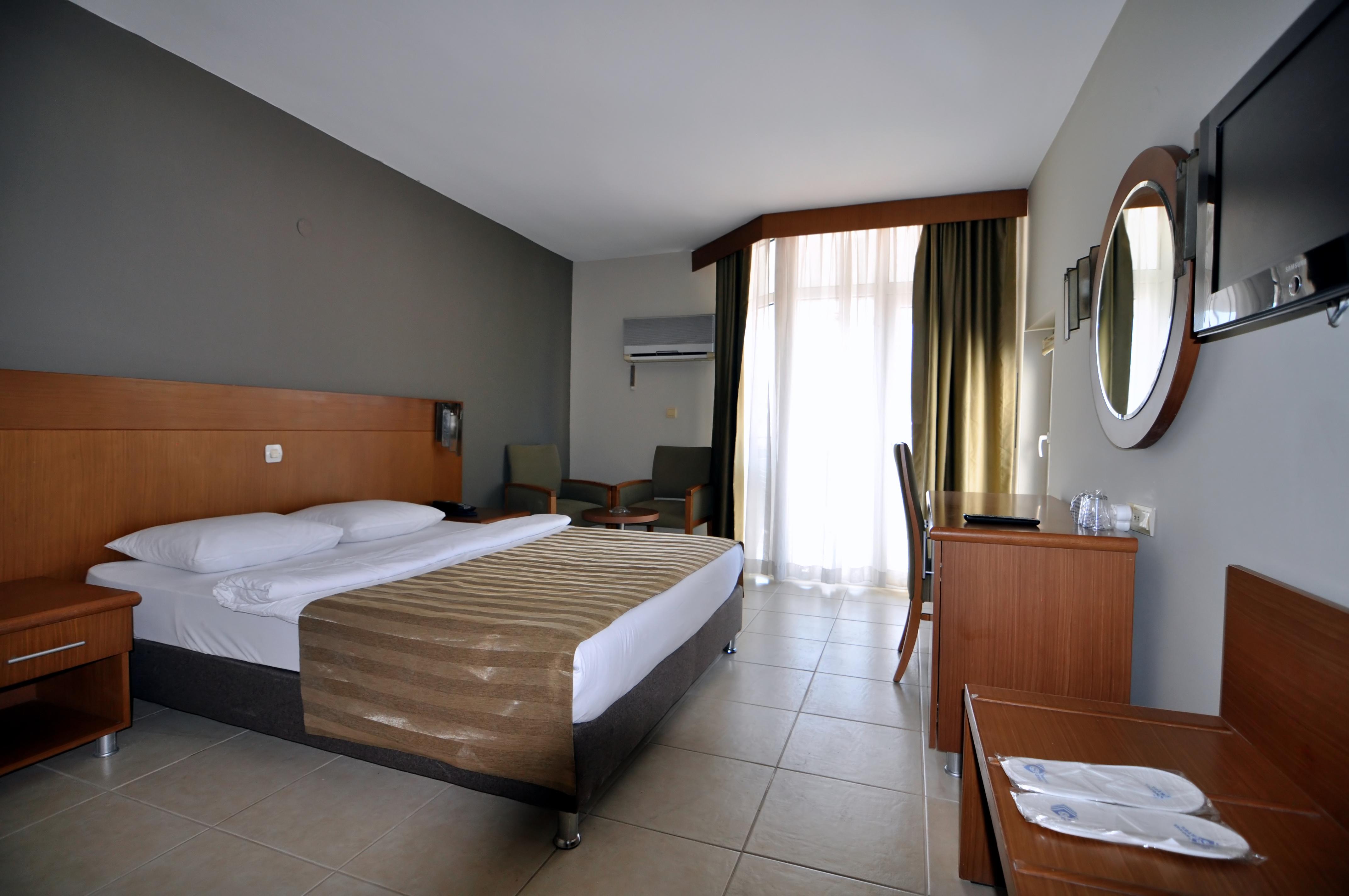 Surtel Hotel คูซาดาซี ภายนอก รูปภาพ