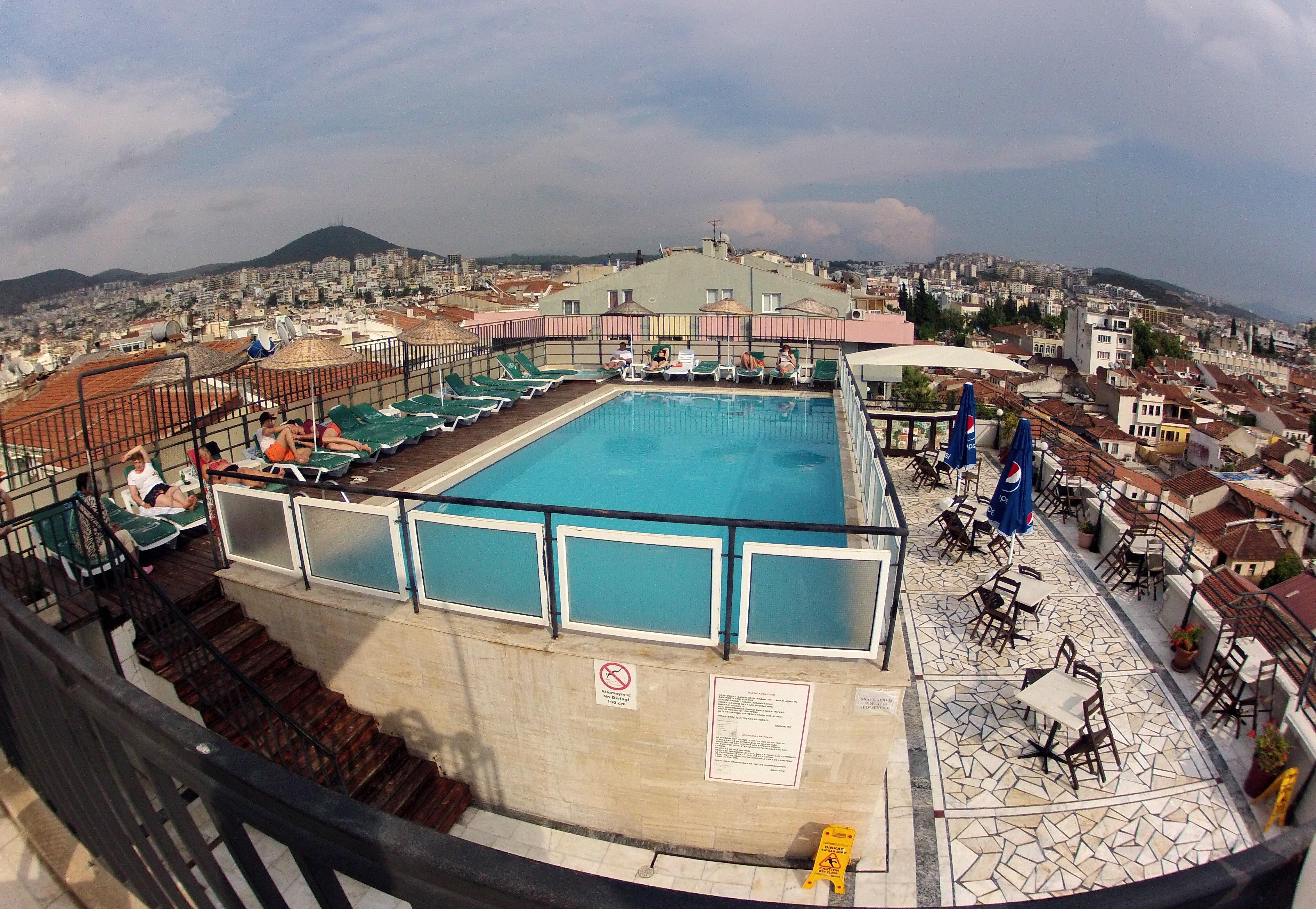 Surtel Hotel คูซาดาซี ภายนอก รูปภาพ