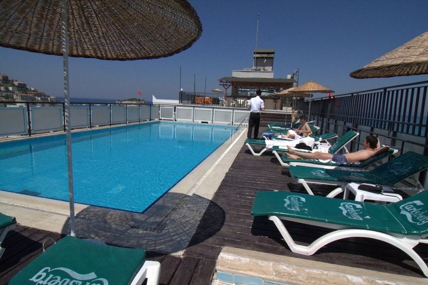 Surtel Hotel คูซาดาซี ภายนอก รูปภาพ