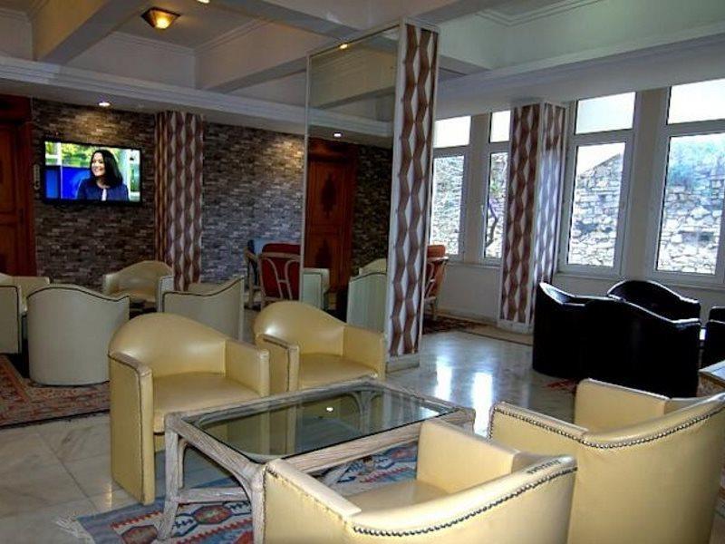 Surtel Hotel คูซาดาซี ภายนอก รูปภาพ