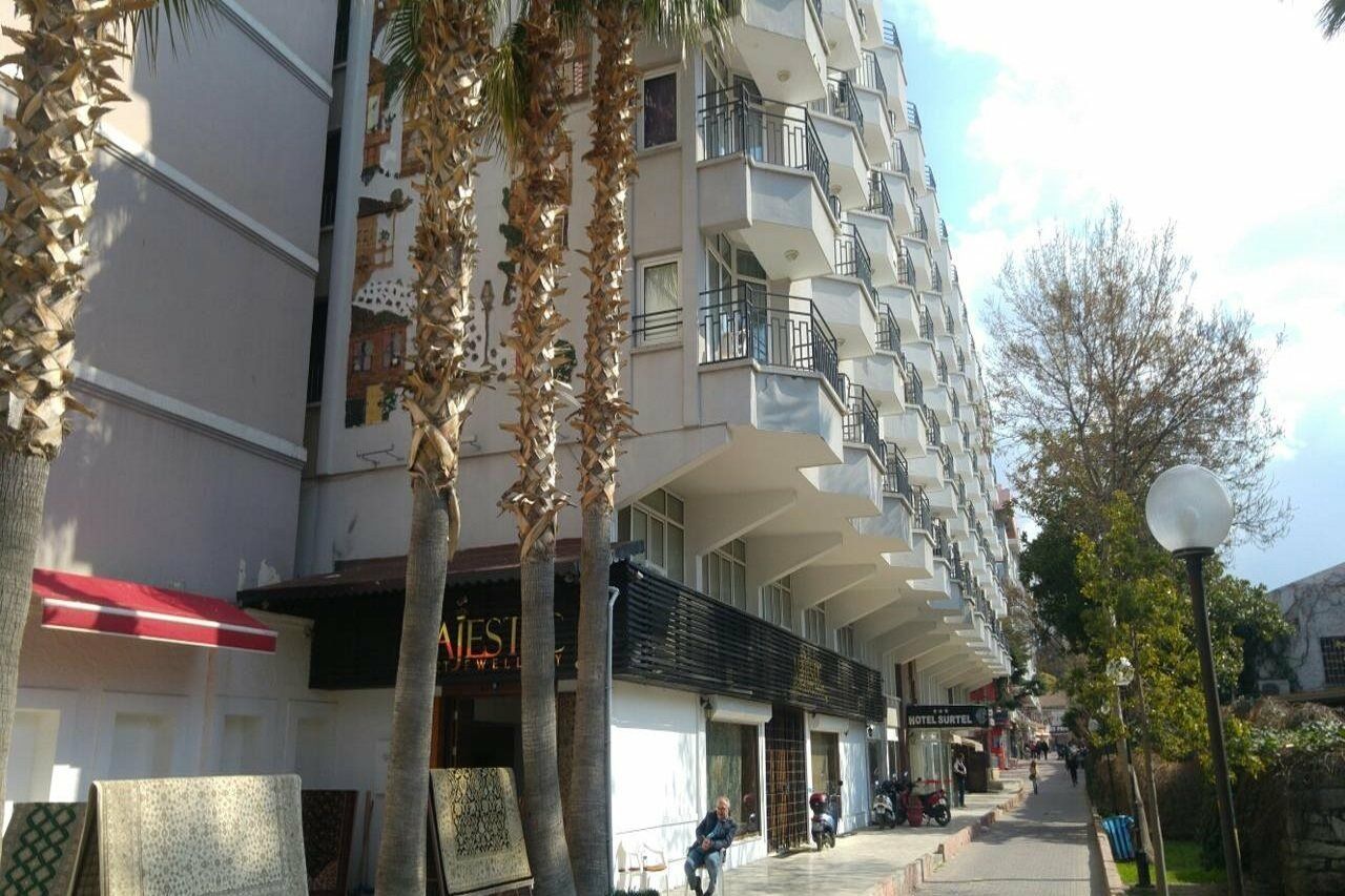 Surtel Hotel คูซาดาซี ภายนอก รูปภาพ